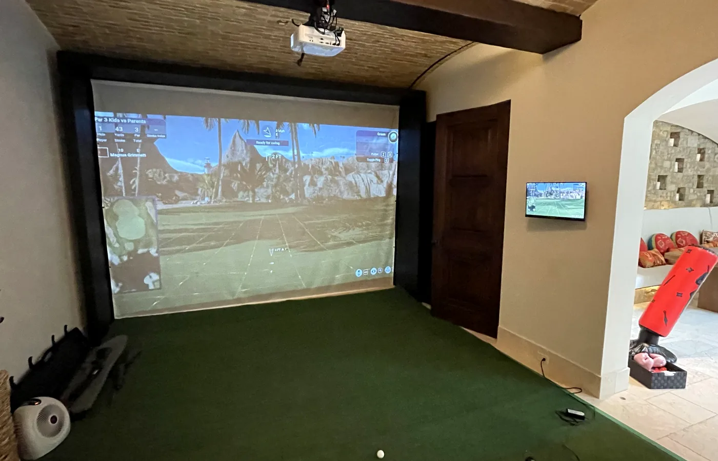 The golf simulator in play