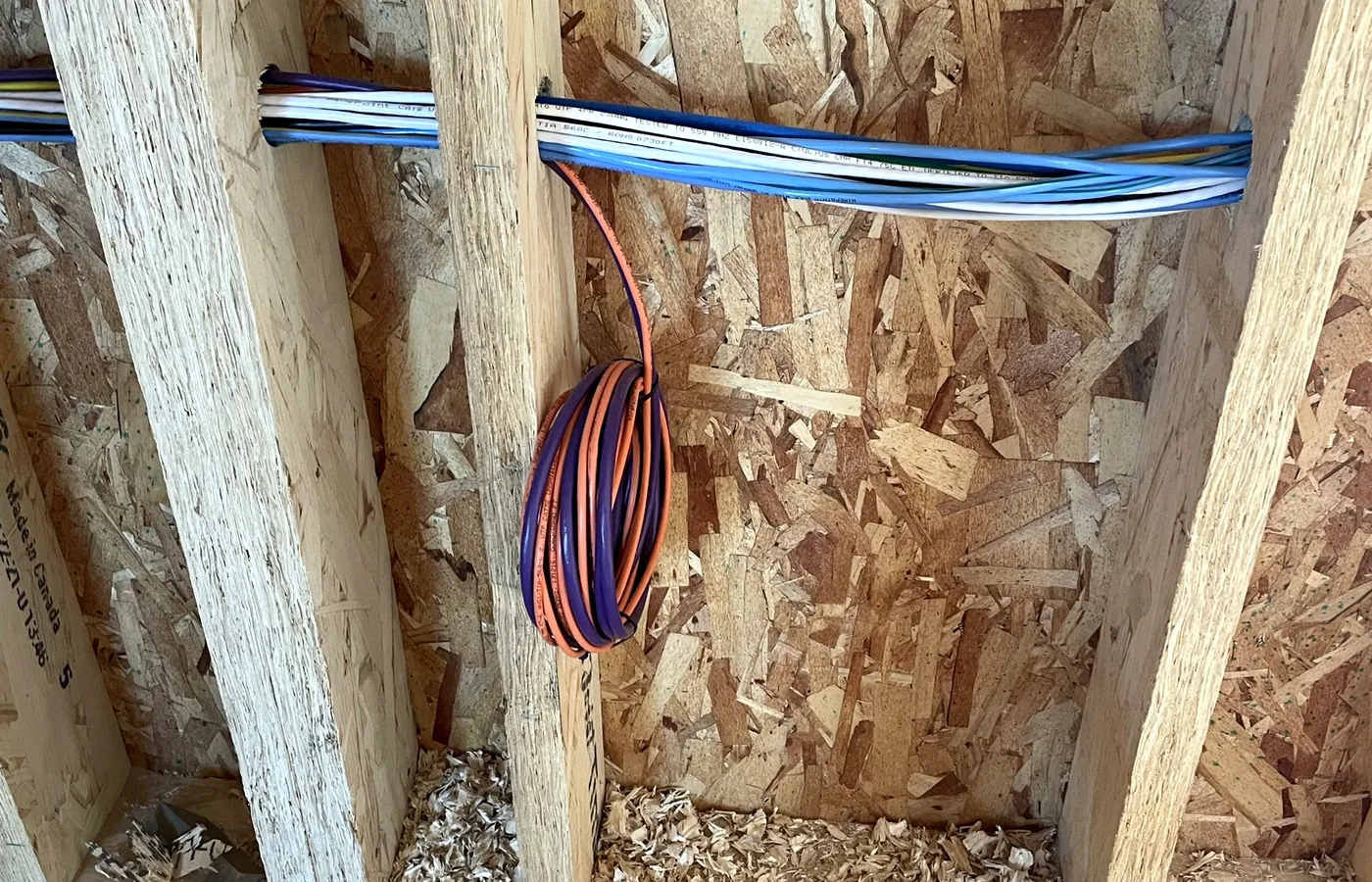 Structured cabling during first fix